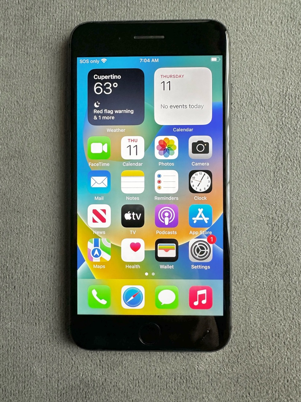 Apple iPhone 8 Plus 256 GB-Unlocked Space Gray- EUC- BH 84%